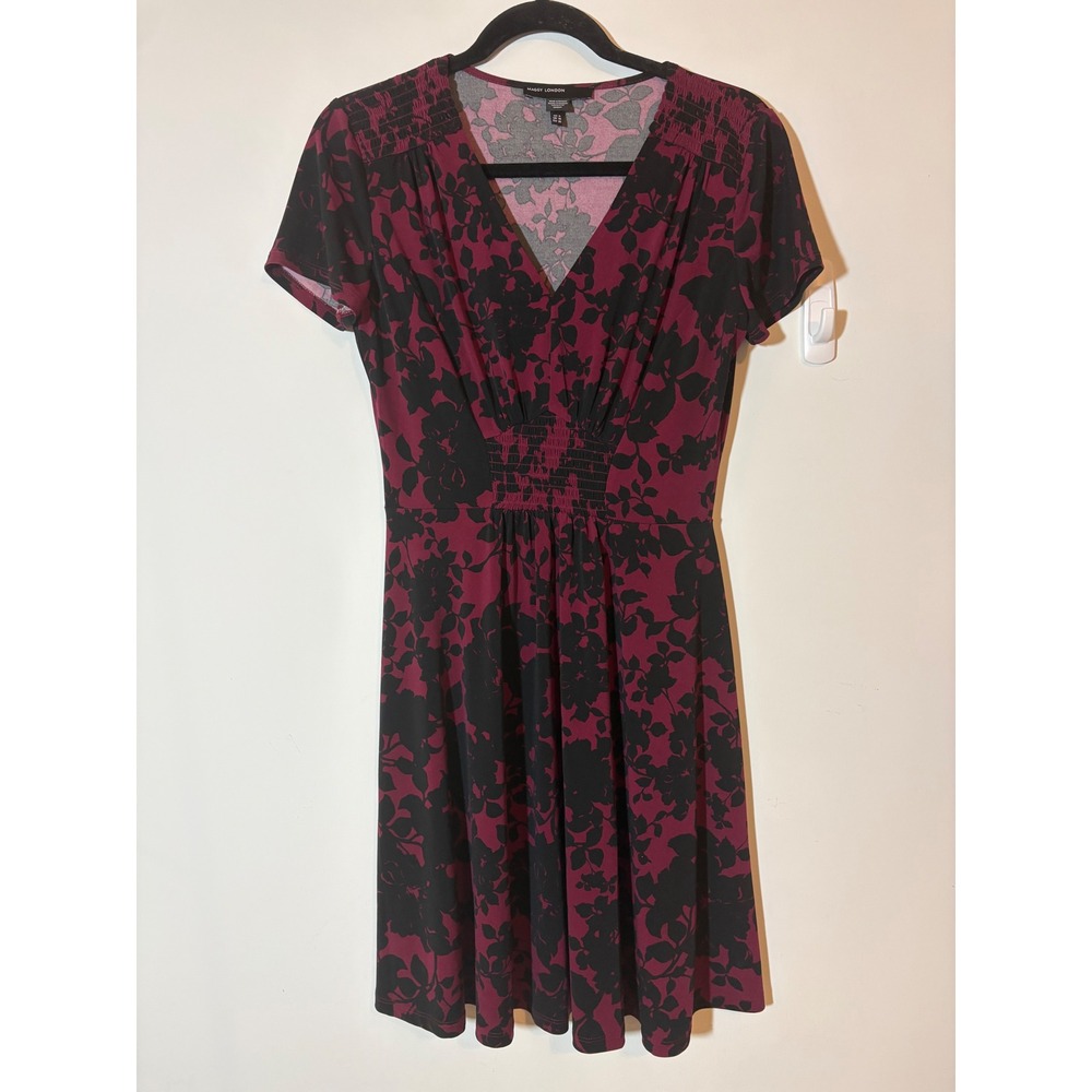 Maggy London Size 6 Burgundy Black Floral Smocked Waist V-Neck Fit & Flare Dress